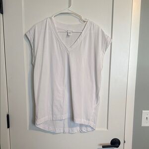 Athleta White V-Neck Short Sleeve Tee
